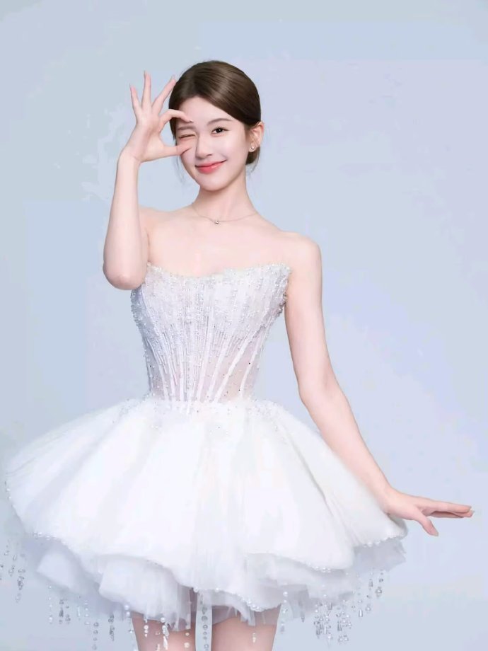 1、何炅现在没事儿的时候会去演话剧。2、马思纯选择恢复单身状态，最开心的不是身边