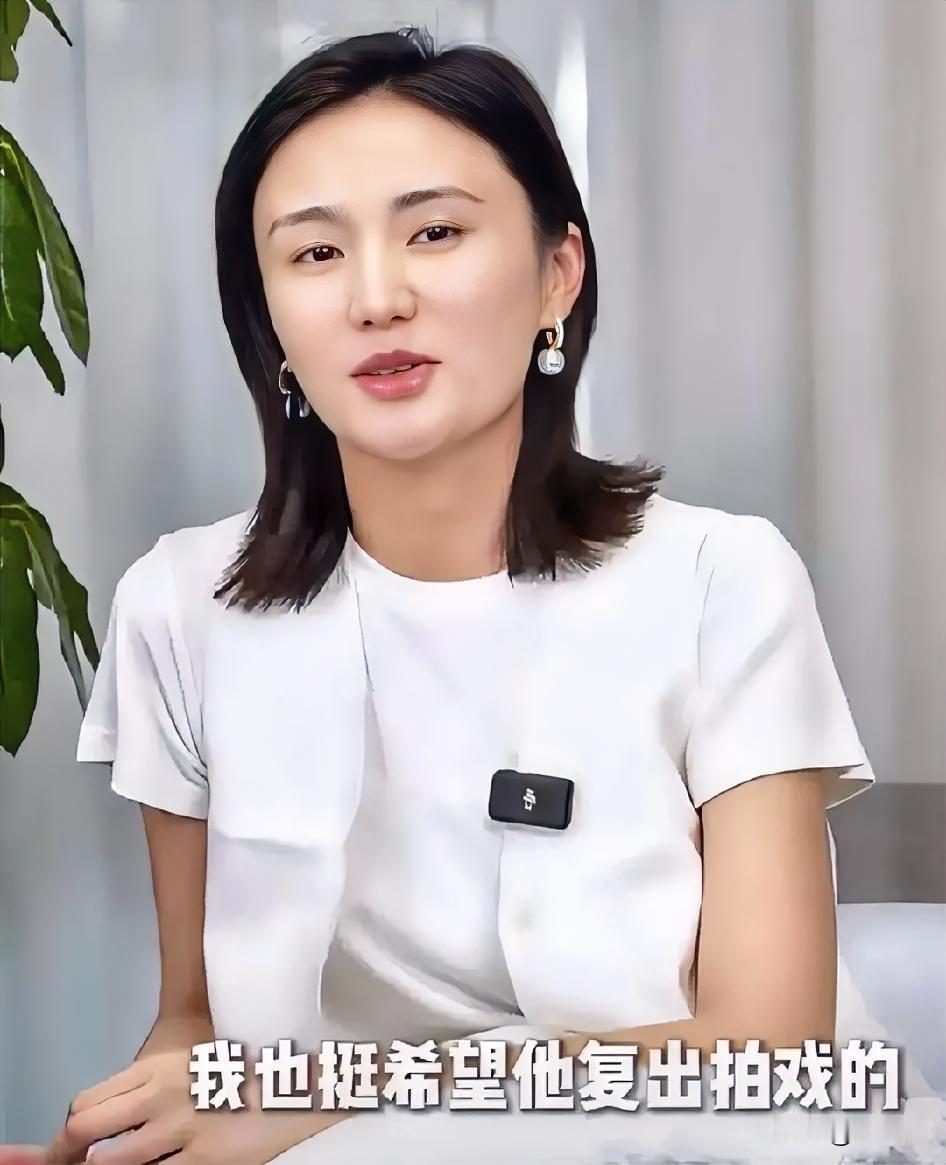 要是我有海哈金喜这样的老婆李亚鹏你这是不懂得珍惜我门都不愿意出了！李亚鹏