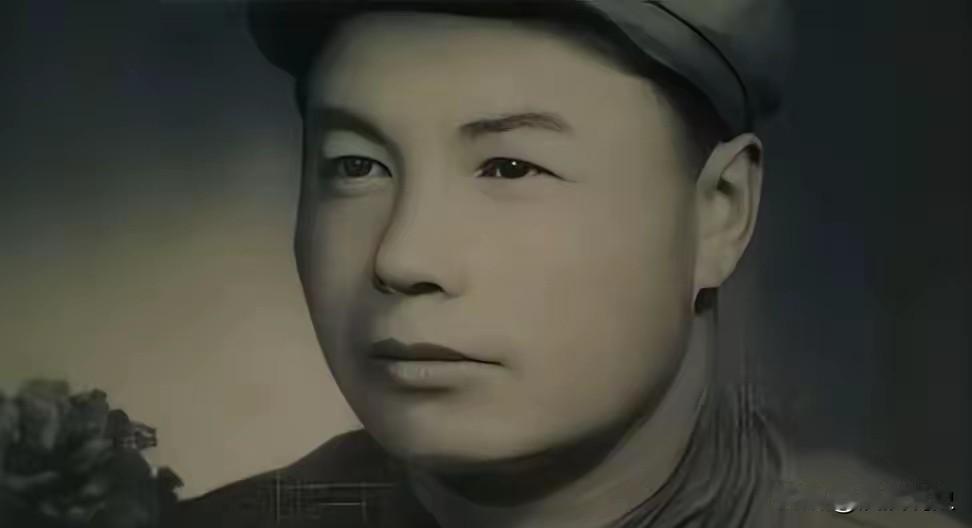 1949年4月，被俘的国民党副师长竟笑了。他冲我军团长喊：“老同学，别押我，我是