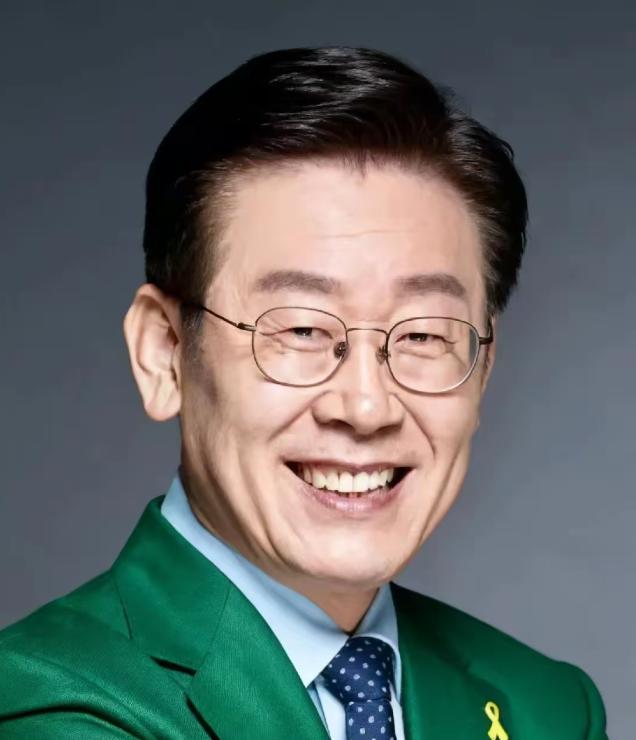 签了！4000亿人民币兑70万亿韩元！11月3日，中国人民银行宣布与韩国银行续