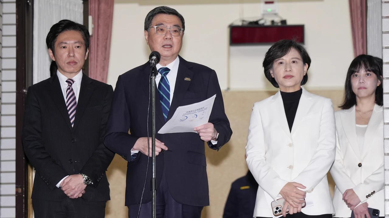 台监察部门财产申报曝光：行政机构副手郑丽君身家超7.5亿，梁文杰购屋背负3400