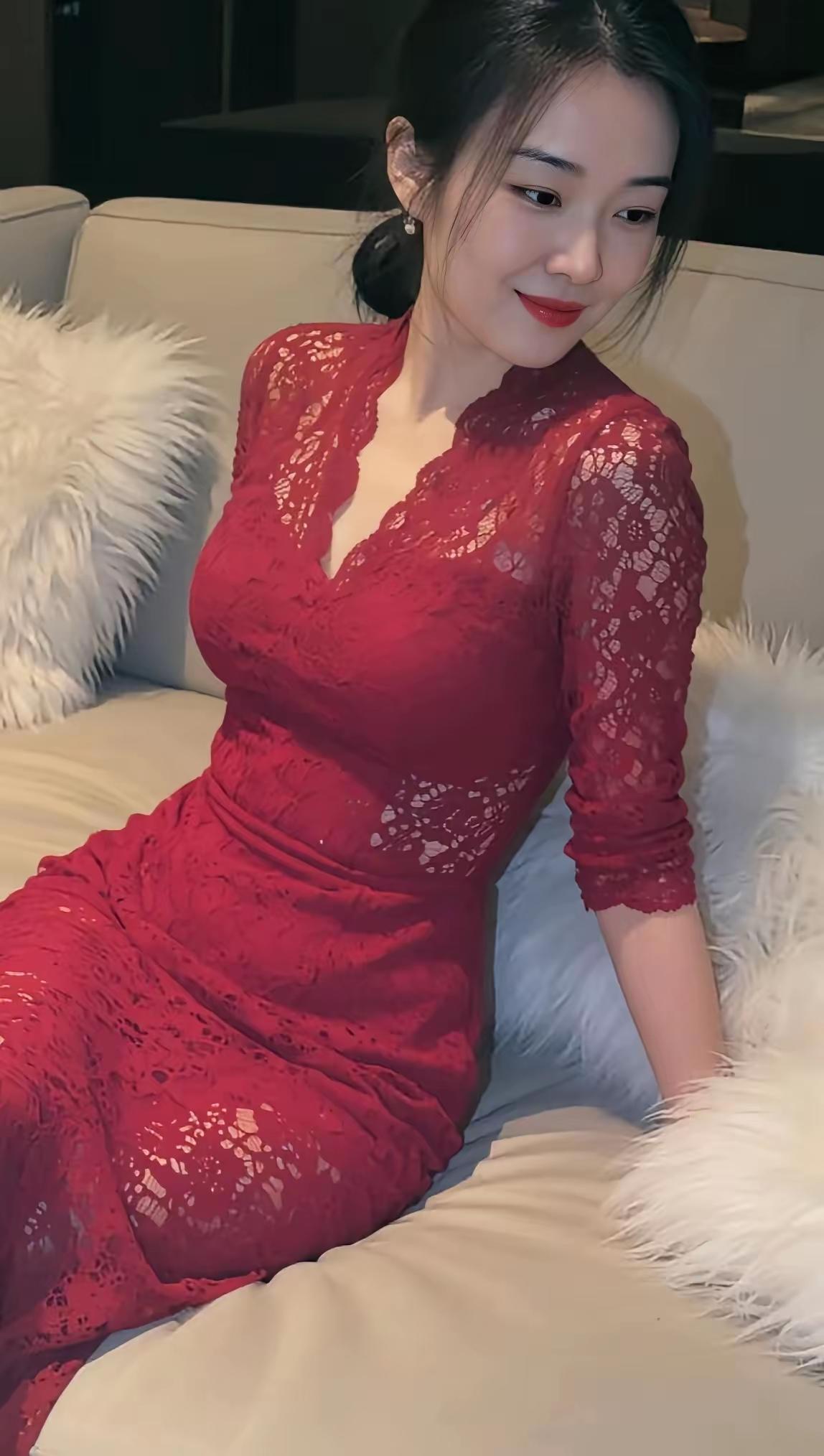 女人到底是颜值重要还是身材重要?你在看我，我也在看你。