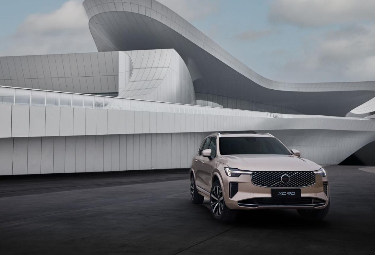 四、五十万家用还盯着BBA？全新XC90这波“真香暴击”才是标准答案。