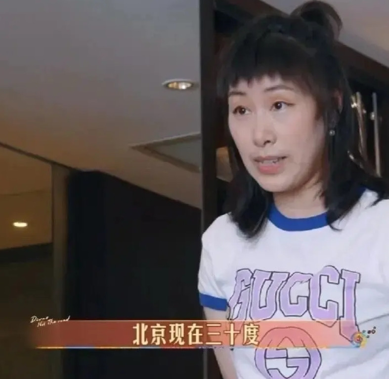 今天最烦的不是荣梓杉也不是他经纪人，而是荣梓杉父母。他父母也是普通阶层，
