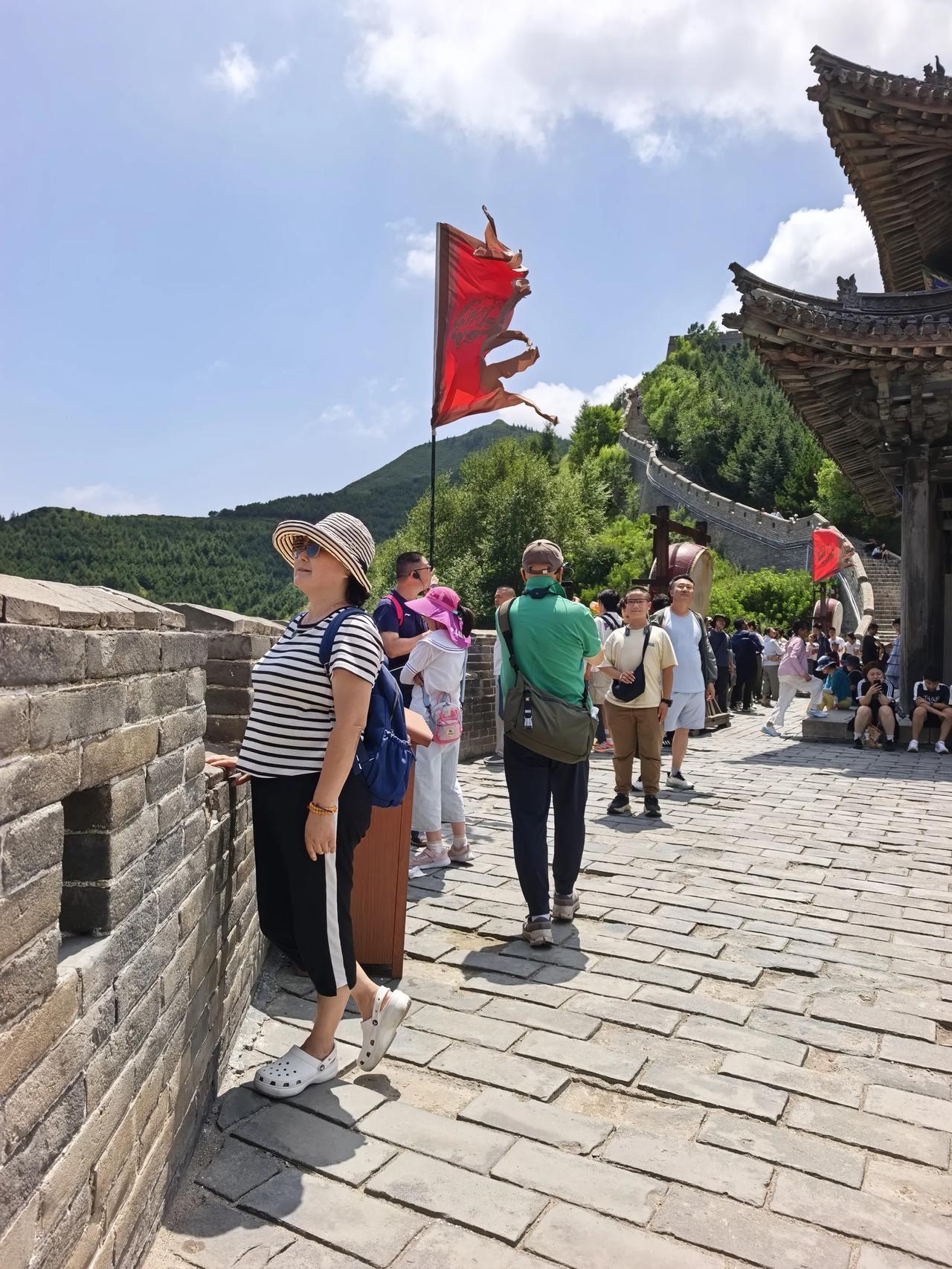 朋友说，你是从不喜爱运动的人，现在竟然开始抗阻训练和超慢跑，让人佩服。说真的