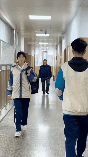 太迟了他俩已经互生好感了[捂脸哭]