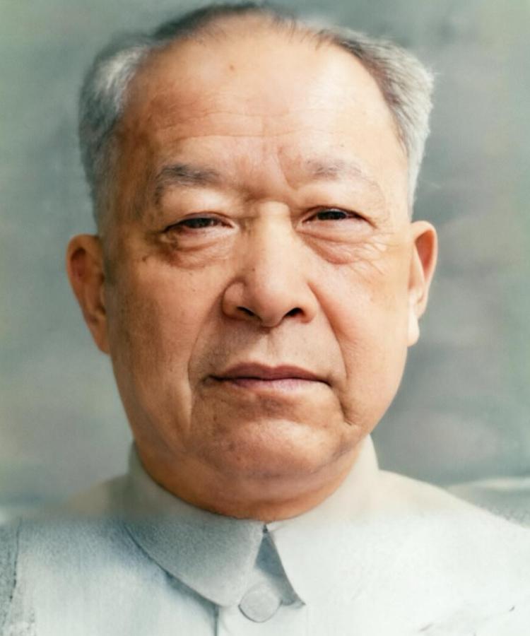建国初期四川曾分为四个行署，他是川南区党委首任第一书记，后接任川南人民行政公署主