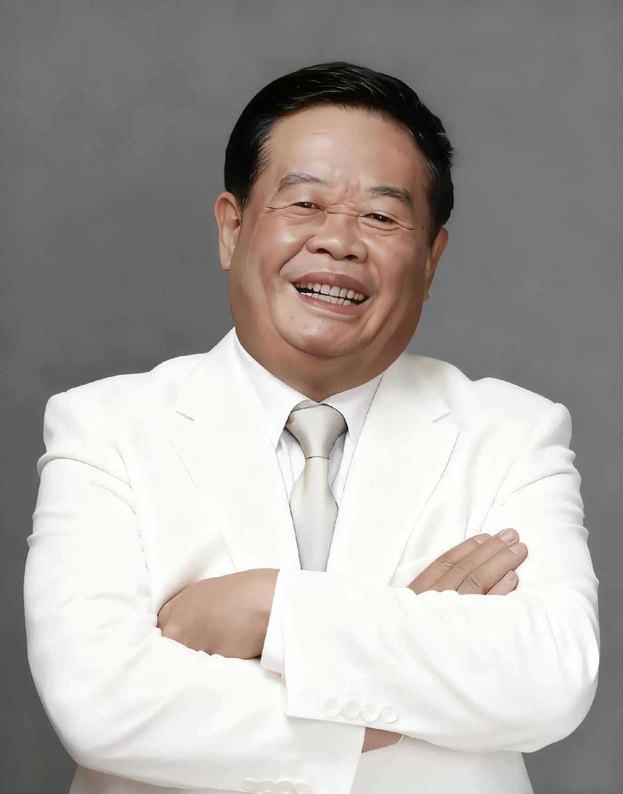 曹德旺说，福耀4万多人，平均一个月到手大概1万块。跟同行比，已经“略高”了