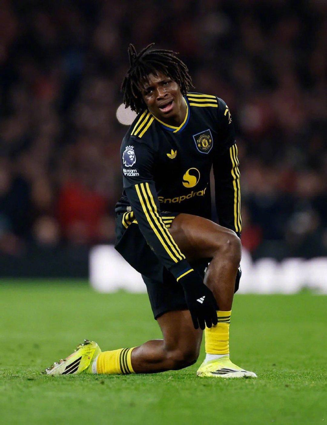 【伤停】TheAthletic：曼联的21岁球员多古因为脚筋伤病，将缺席10周