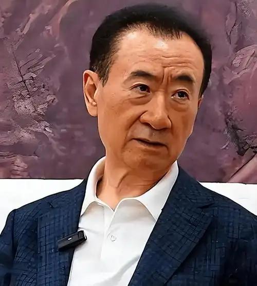 王健林已经惨到什么程度了？ 72岁，曾经的中国首富，如今财富缩水九成以上，万