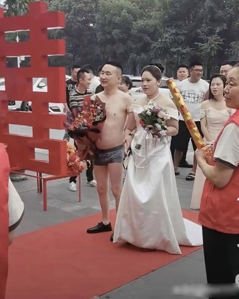 天呐，头一次看到这样的婚礼