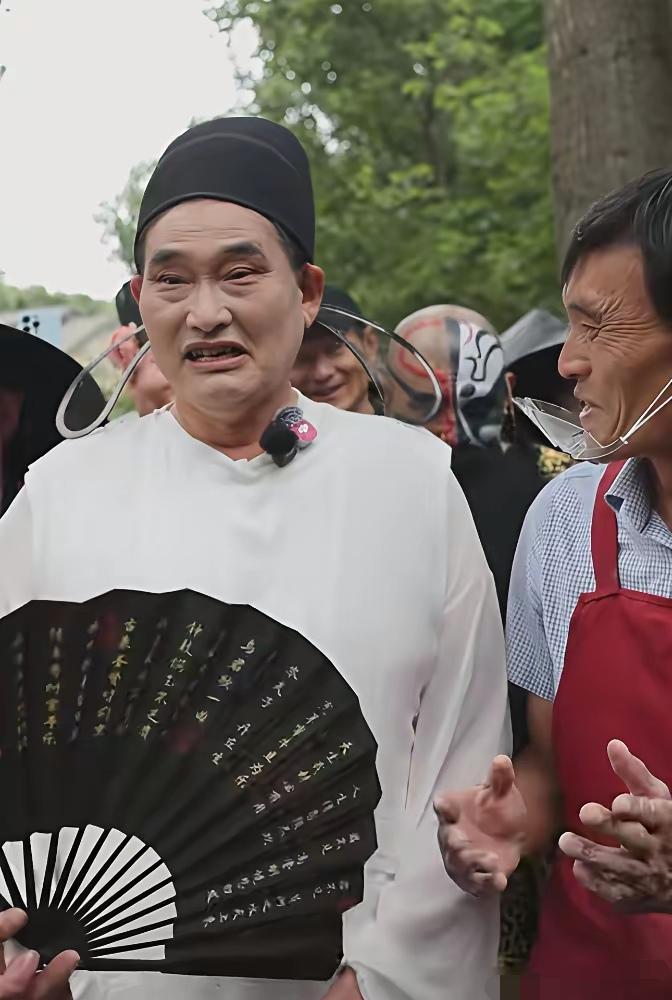 大衣哥又被骂了，说他像西门庆