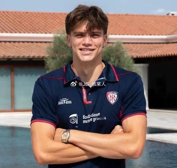 足球记者马尔塔·萨尔莫伊拉吉表示，尤文CEO科莫利已经有三个右后卫引援候选目标。