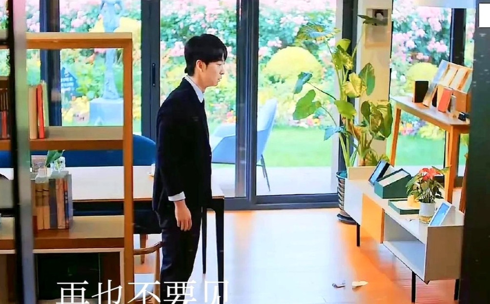 《蛮好的人生》胡曼黎拒绝薛晓舟，果断，决绝，不留一丝念想。她告诉薛晓舟李奋斗