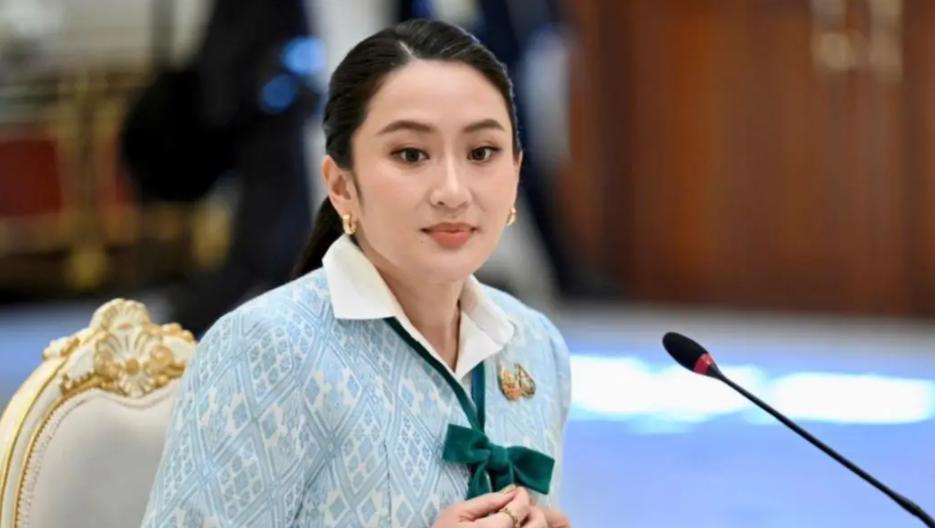 佩通坦被解职总理职务以后，本以为她的姐姐会被推荐下一任总理竞选，但是出乎意料，为