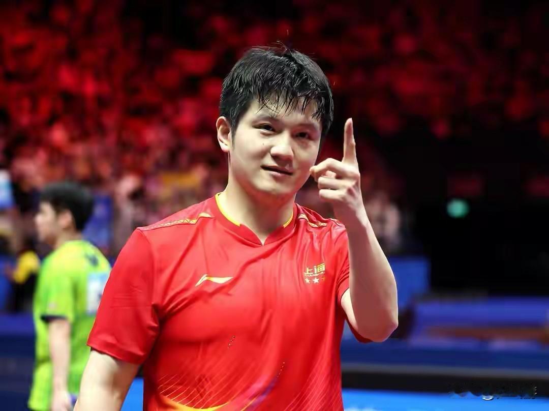 🏓全运会乒乓球•樊振东真是太厉害了，单打赢完团体赢。赢一次是运气，连着赢就是