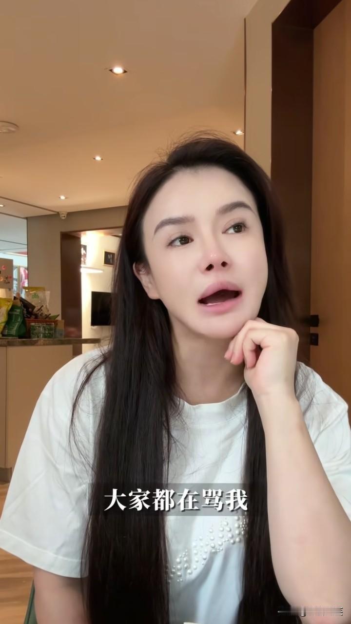 又一个哭穷的明星，邹市明的妻子冉莹颖自曝，去年邹市明创业失败，现在他们家里很节俭