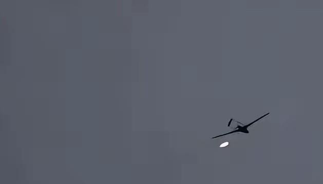 莫斯科全城拉响了防空警报！十几次巨响让俄罗斯民众怀疑人生！18日凌晨，乌克兰约