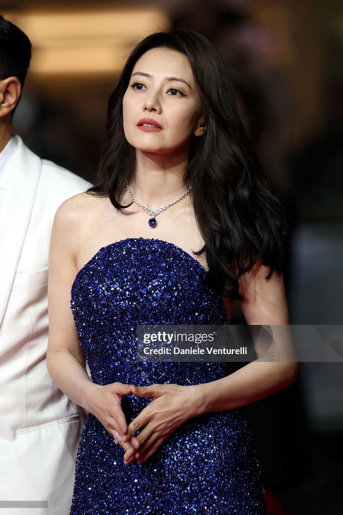 先说下这是G社的高清镜头无修图原来最能看出一个人年纪状态的是眼睛神态明明纹路不