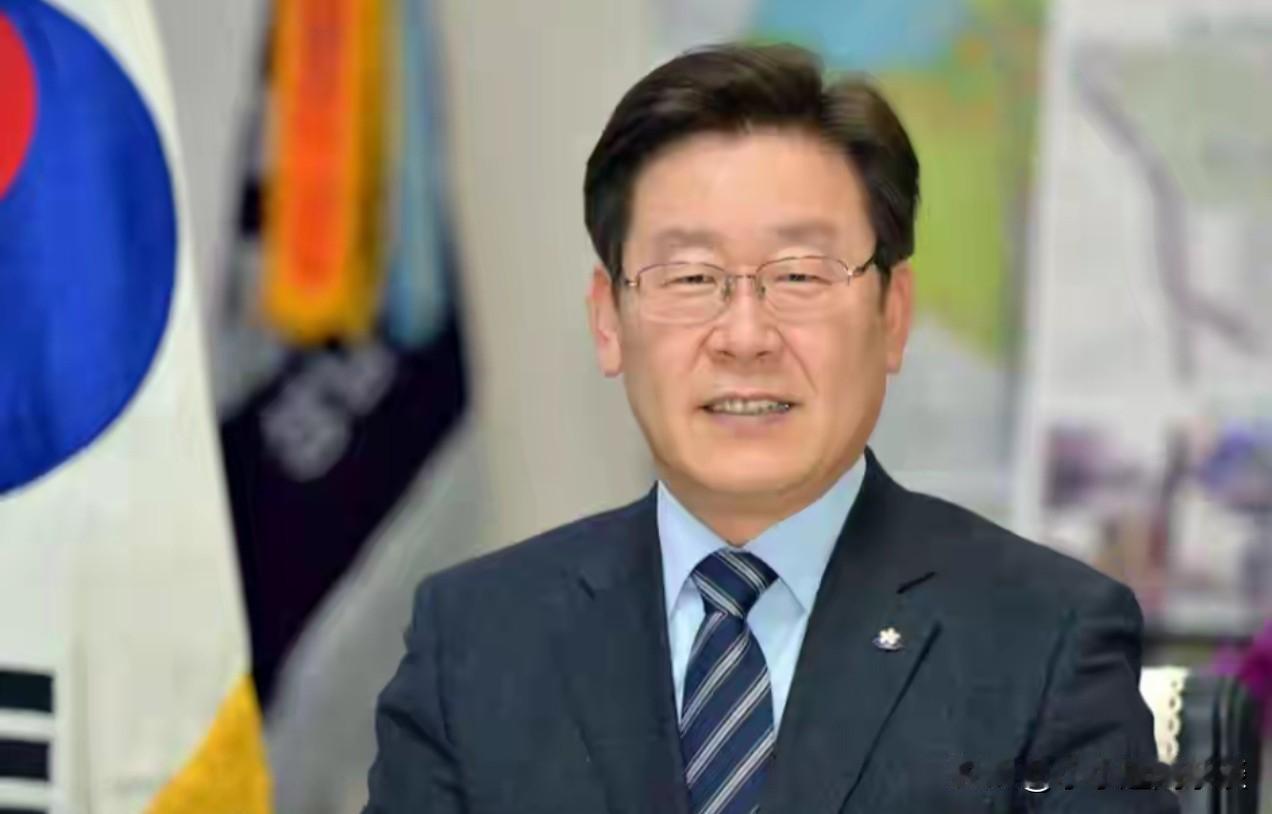 李在明刚回韩国，高市早苗就傻眼：中韩自贸谈判悄悄开锣；特朗普做出紧急决定，访日行