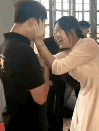小姐姐：我是懂功夫的，你知道吗？