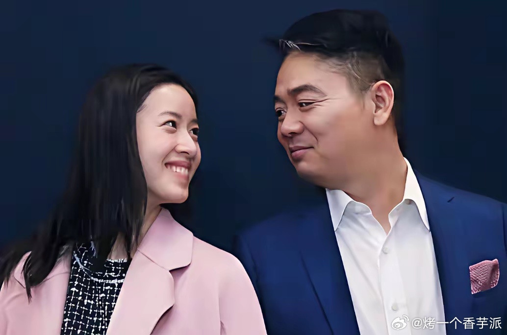 刘强东长子接近20岁，章泽天与继子相处低调，生母身份仍未公开