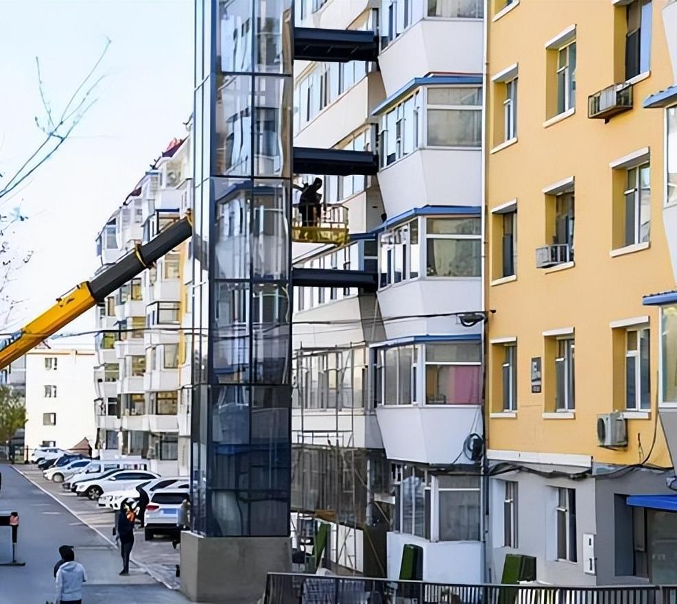 多数唱衰房价的都是要买房的人绝大多数唱衰房价的都是没房人，现在网上唱衰房价的