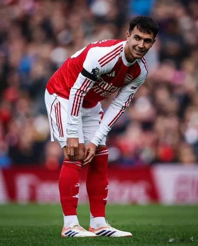 现在我终于明白为什么过去三个赛季我们总是屈居亚军了。当时球队的阵容深度严重不