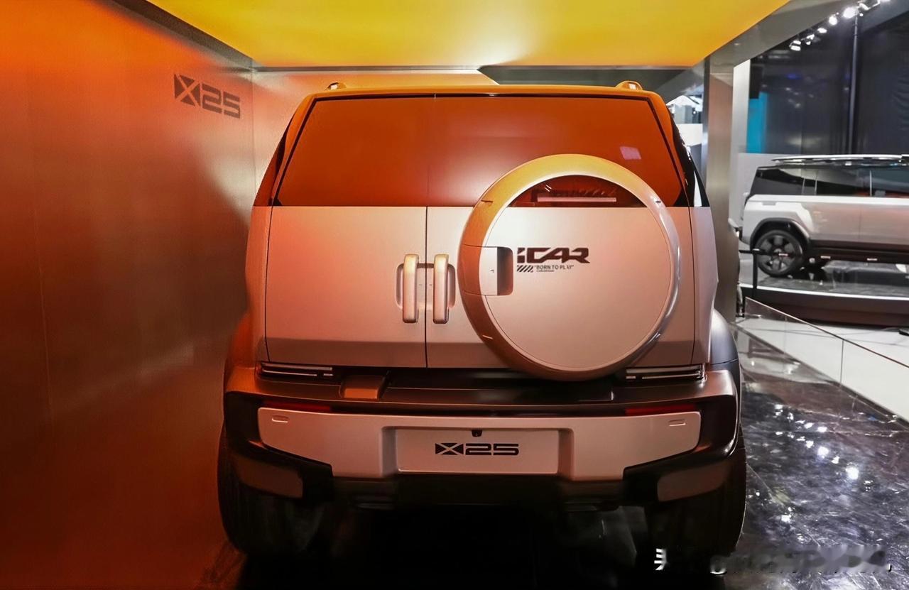 奇瑞赶紧将icarx25上市吧，这设计，说不定引爆越野MPV市场。不光造型抢