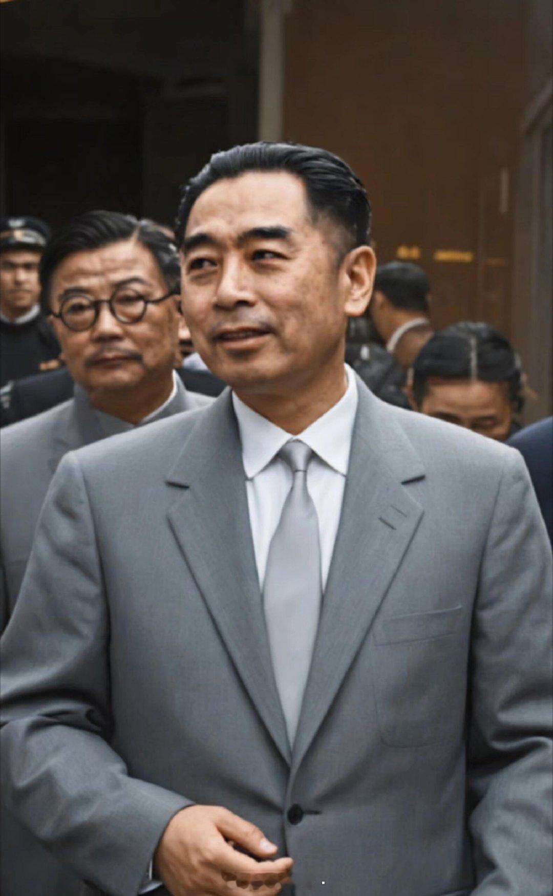 气宇轩昂！周恩来总理罕见照！​​​