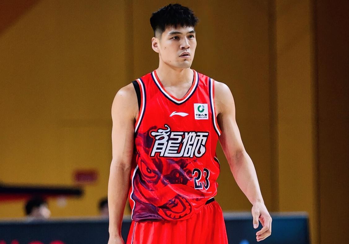 徐昕：豪哥，我高效10分6板，是不是又打脸杜了？可惜没顶住北京第三节那波攻势。