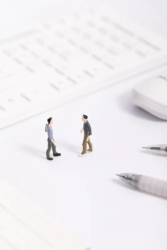 职场中能说会道的人会更容易成功吗职场中能说会道的人是不是更容易成功，还真值得琢