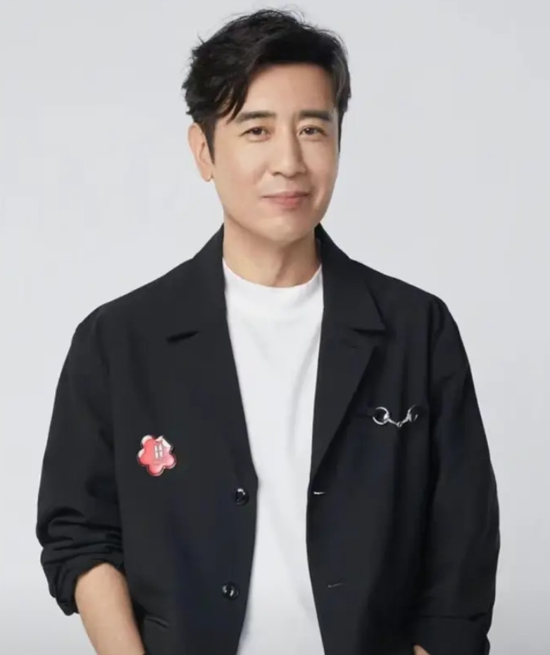 说实话，以前真的不怎么看于和伟演的电视剧，也许是自己的偏见。总觉得他演的所有的角