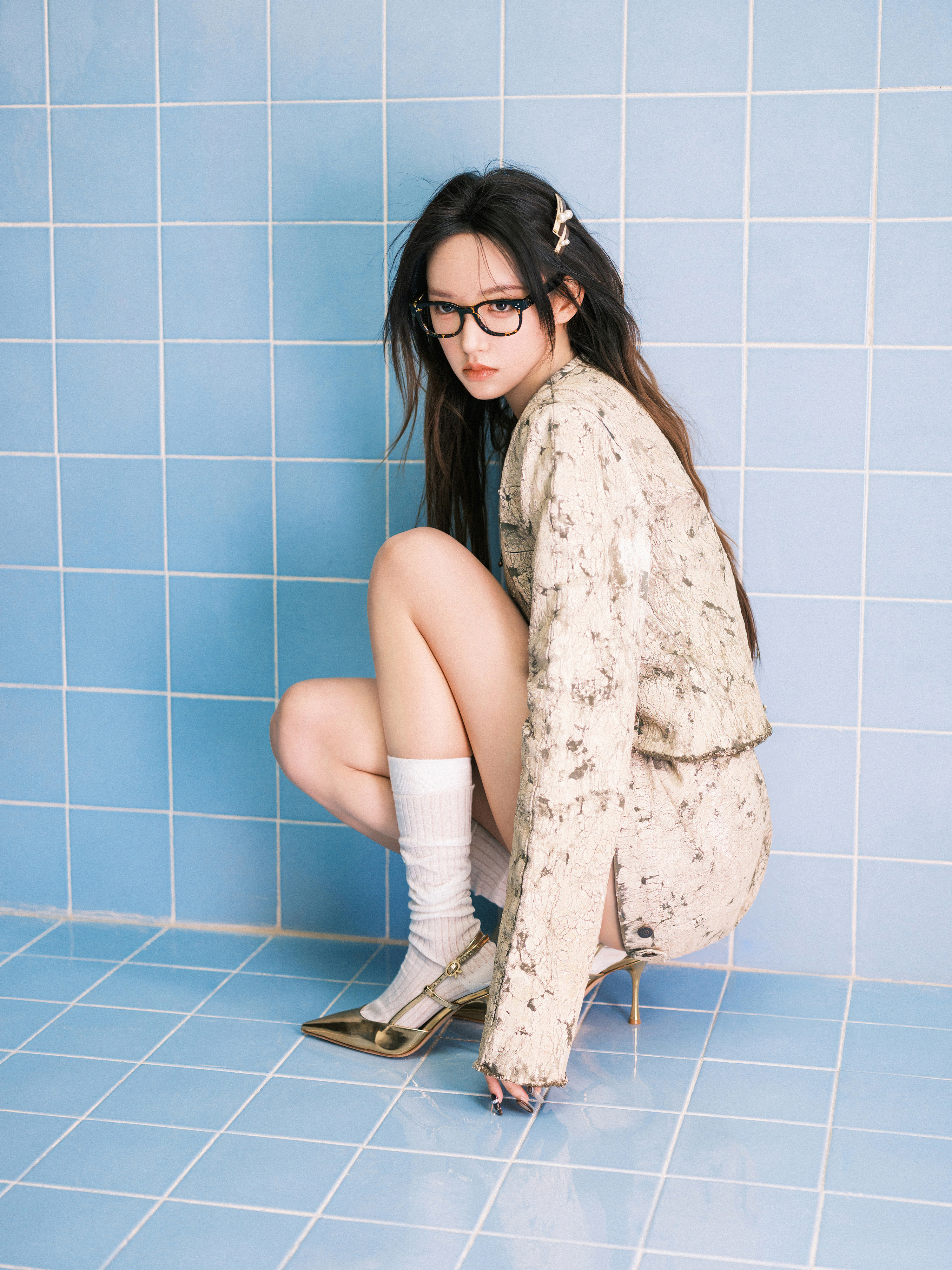 程潇「MISSWonderland」封面📖十月也要顺顺利利​​​