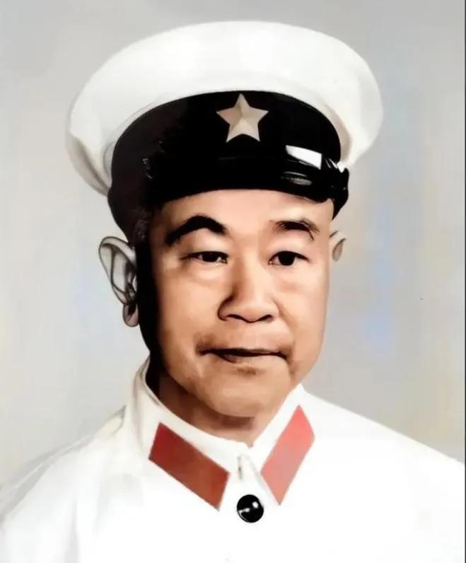 1973年，女知青黄丽萍携农村丈夫回宁波父母家，一进门，丈夫看到墙上挂着的照片大