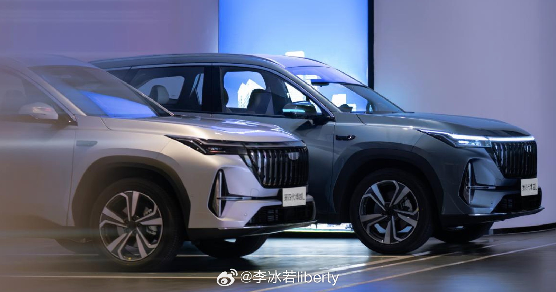 四代博越L小蓝灯版本也来了当年销量非常猛的燃油IP依然发力了没错熟悉的千里浩瀚H