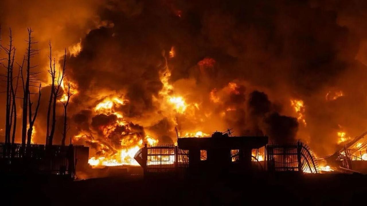 伊朗狂暴复仇，能源海啸已经开始！全球格局即将改写！3月18号下午，美国和以色列