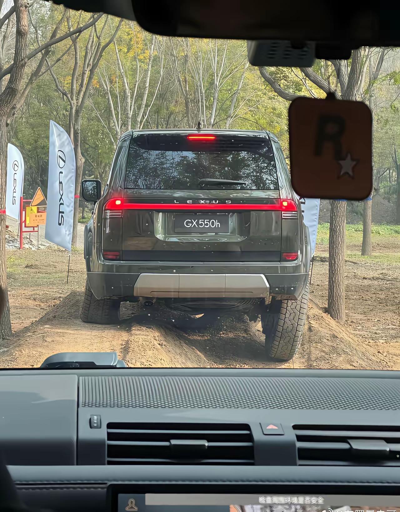 这悬挂逆天了[抠鼻]