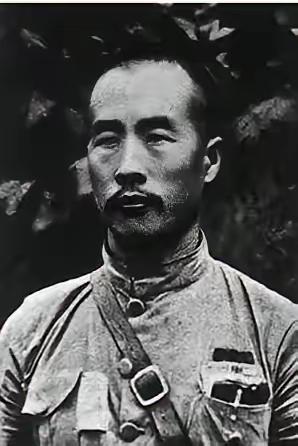 韩复榘被枪决时，身中7弹（头部2弹，身上5弹）。蒋介石知道后，训斥戴笠：“我说过