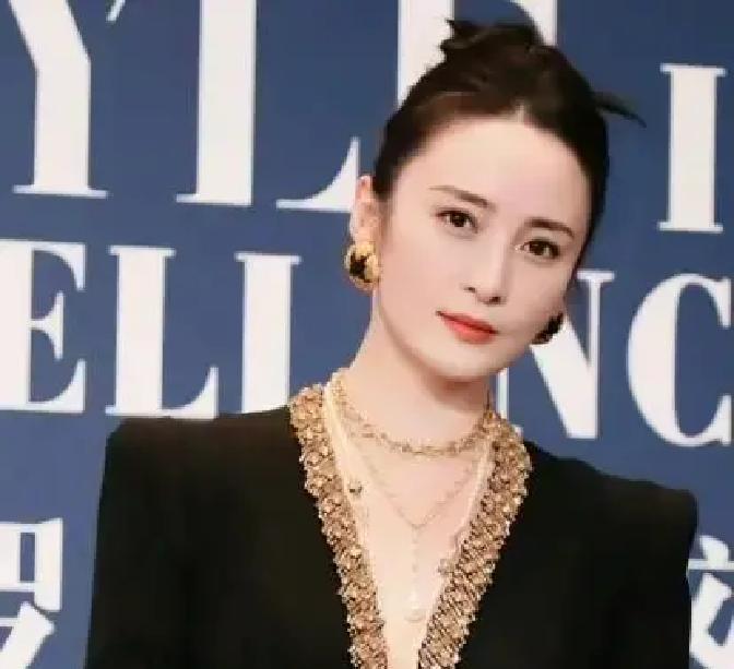 20年前那场分手，我们都骂错了人。吴越和陈建斌的故事，真相只有一行字：2005