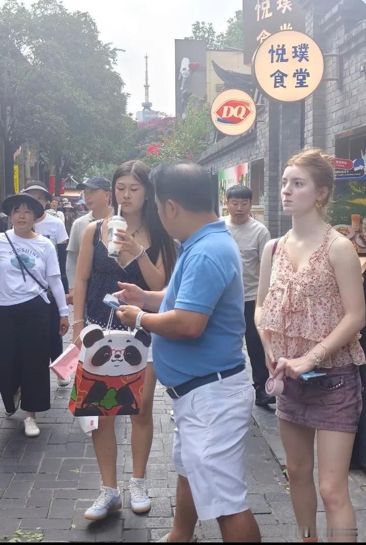 事实证明，白比黑好看，不接受反驳！[捂脸哭]