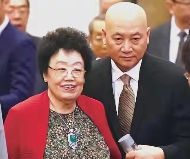 “唐僧”迟重瑞妥妥的人生赢家这下大家怕更羡慕“唐僧肉”了老有所为，不枉来
