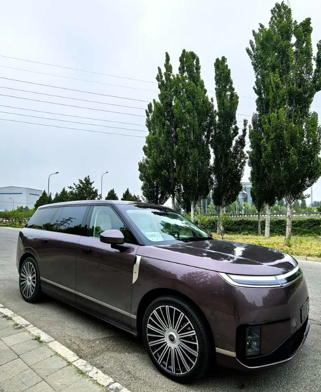 旗舰大六座真香还是画饼？小鹏GX实车体验优缺点分享与选买攻略最近小鹏GX的热度