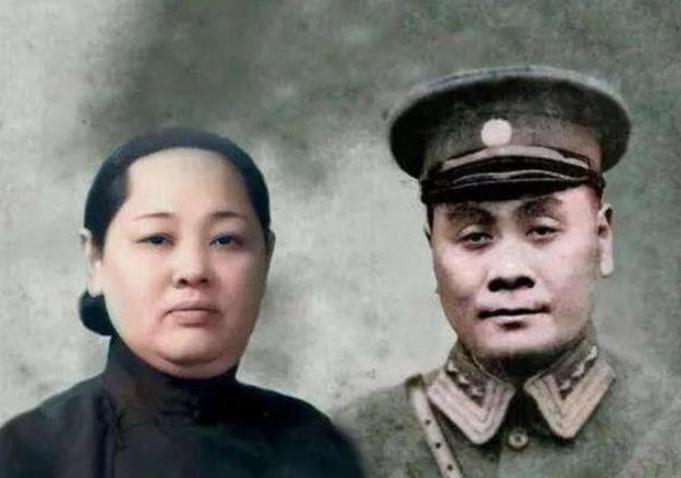 1947年，曾经率部投降日军的川军师长张昌德抵达重庆后，专门去拜访在重庆的刘湘夫