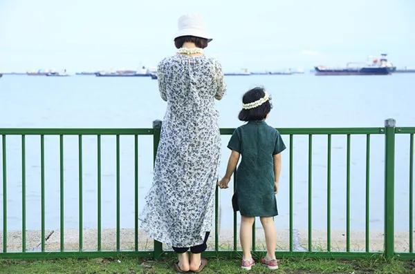 我有位女同学，活得太"任性"了，但细想想，还真有点让人羡慕。35岁才生娃，4