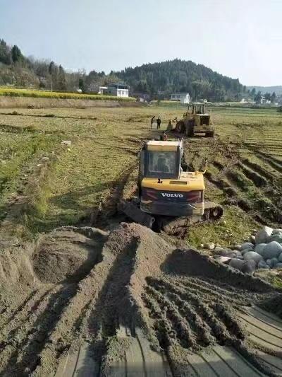 （广东省清远市周边）300亩工业用地转让，也可以部分转让。直接对地主，直接对