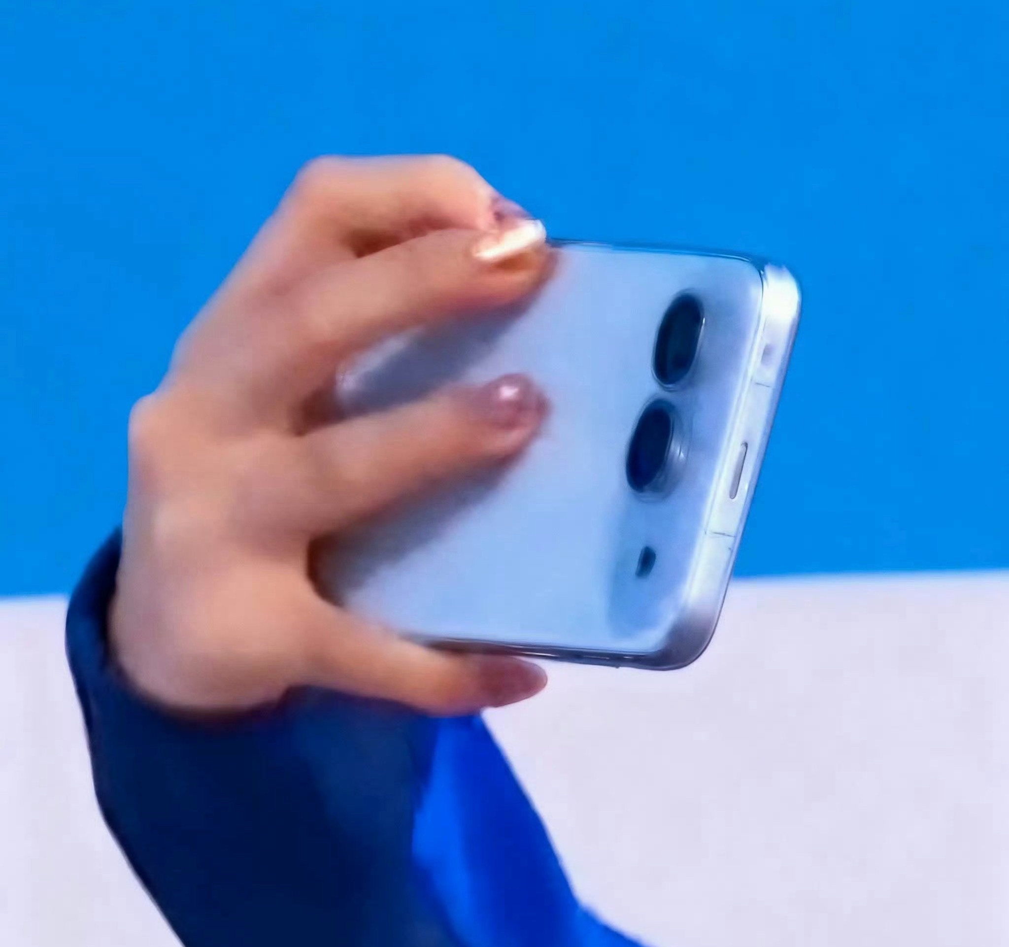 荣耀500，很精致，但看样子应该不是Air的定位。