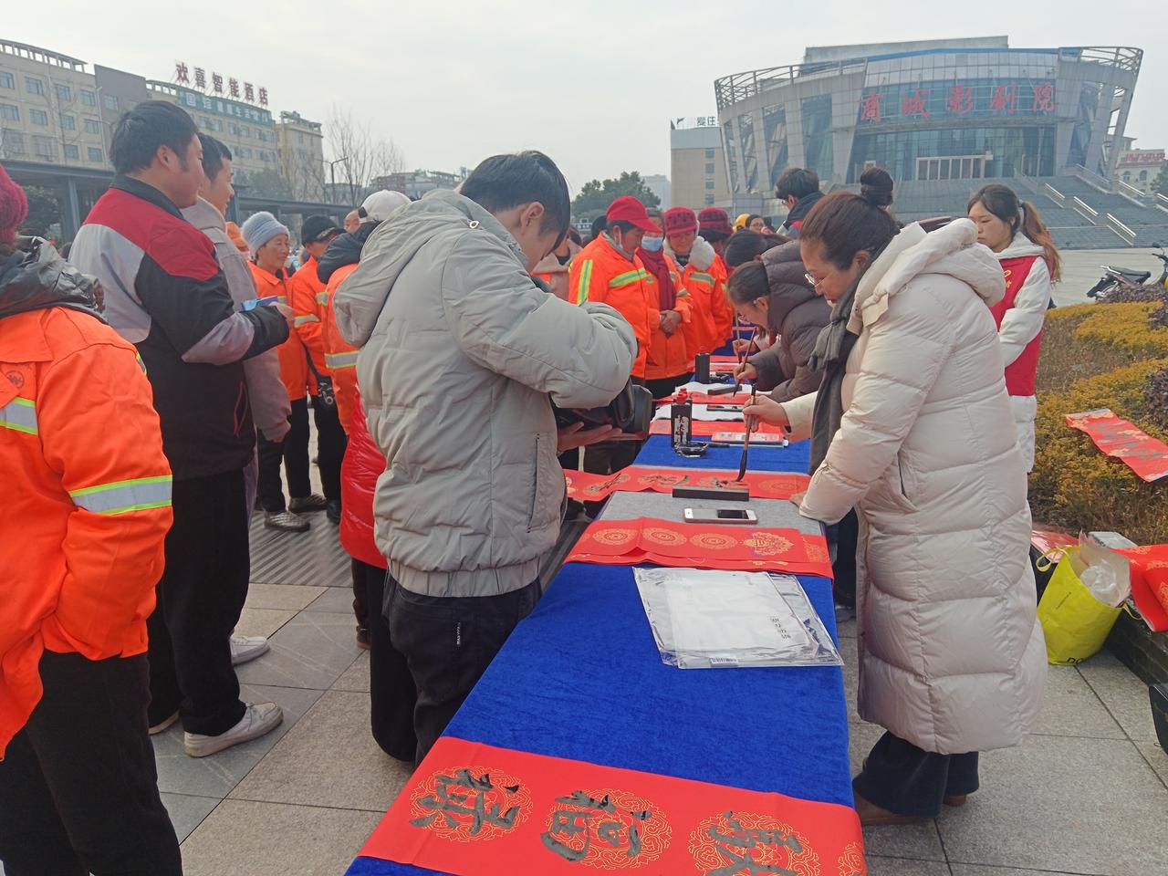 你家乡的大集有年味儿吗过了腊月，家乡的年味渐浓，氛围感拉满的过年说说！