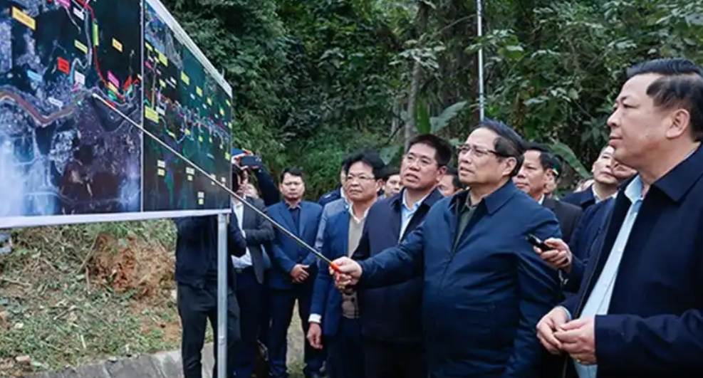 越南终于下定决心，批准国内铁路项目，加速和中国“车同轨”！19日，越南国会表