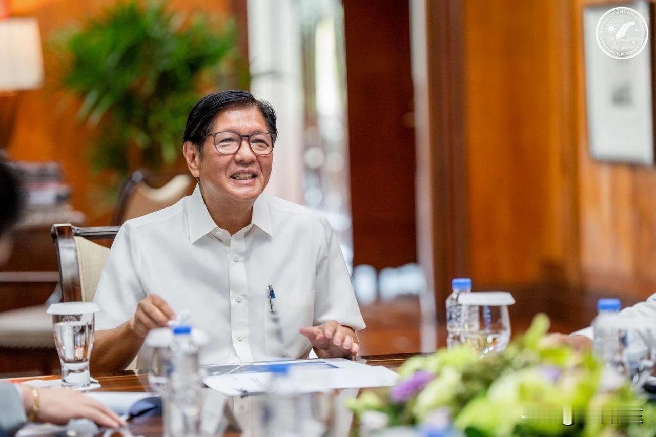 菲律宾众议院司法委员会于本周一批准了一项小组报告和决议，驳回了针对总统小马科斯的